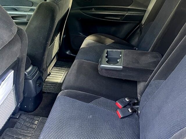 Чорний Хендай Туксон, об'ємом двигуна 2 л та пробігом 182 тис. км за 8700 $, фото 6 на Automoto.ua