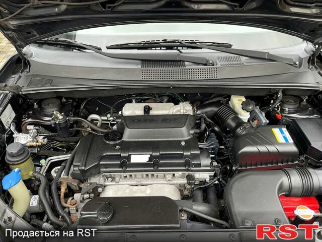 Чорний Хендай Туксон, об'ємом двигуна 2 л та пробігом 200 тис. км за 8499 $, фото 12 на Automoto.ua