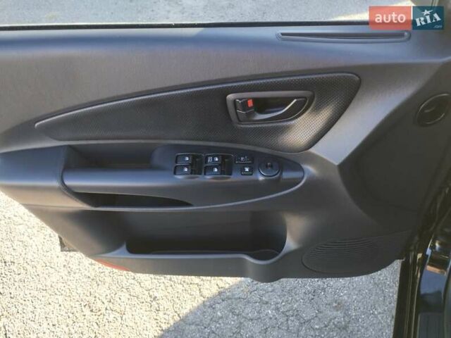 Черный Хендай Туксон, объемом двигателя 1.99 л и пробегом 159 тыс. км за 9700 $, фото 20 на Automoto.ua