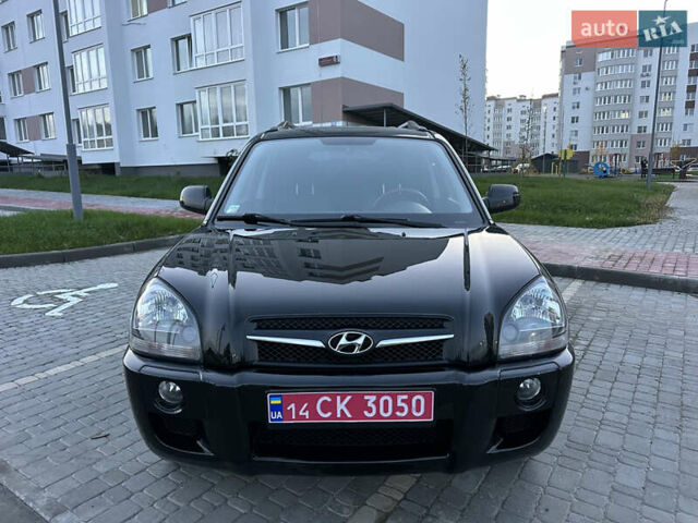 Черный Хендай Туксон, объемом двигателя 2 л и пробегом 131 тыс. км за 9199 $, фото 2 на Automoto.ua