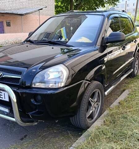 Черный Хендай Туксон, объемом двигателя 2 л и пробегом 226 тыс. км за 8700 $, фото 9 на Automoto.ua