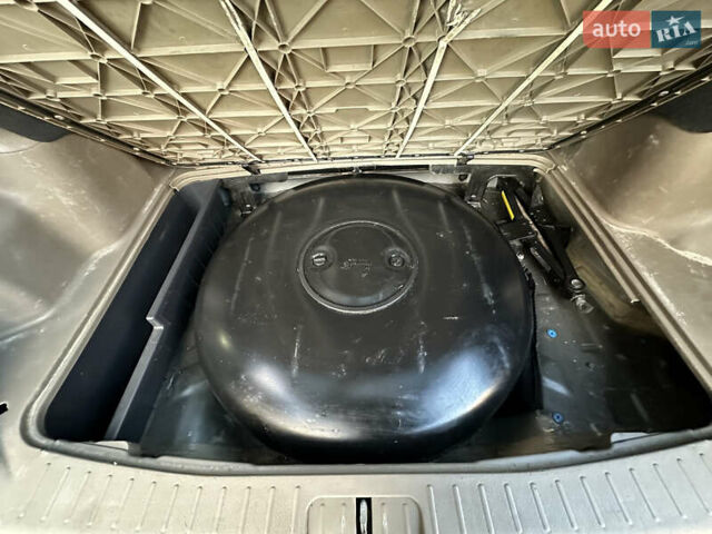 Хендай Туксон 2009 в Калуше на Automoto.ua Черный Хендай Туксон, объемом двигателя 1.98 л и пробегом 198 тыс. км за 7500 $, фото 33 на Automoto.ua