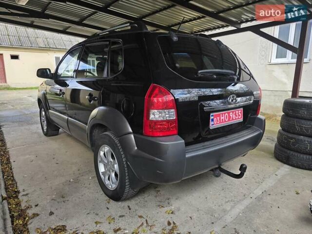Хендай Туксон 2009 в Гусятине на Automoto.ua Черный Хендай Туксон, объемом двигателя 2 л и пробегом 143 тыс. км за 9700 $, фото 2 на Automoto.ua