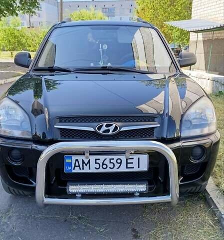 Черный Хендай Туксон, объемом двигателя 2 л и пробегом 226 тыс. км за 8700 $, фото 8 на Automoto.ua
