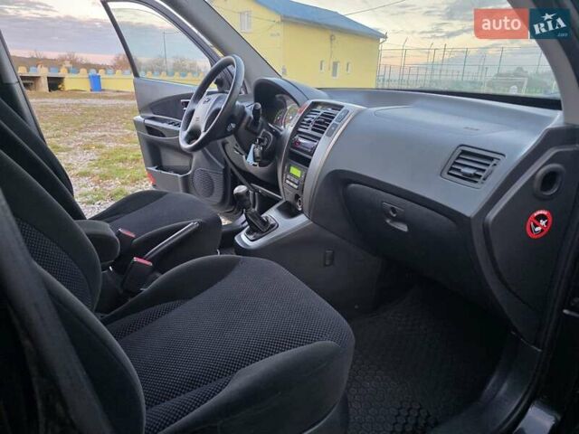 Хендай Туксон 2009 в Гусятине на Automoto.ua Черный Хендай Туксон, объемом двигателя 2 л и пробегом 143 тыс. км за 9700 $, фото 44 на Automoto.ua