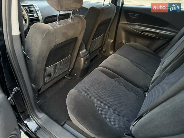 Хендай Туксон 2009 в Киеве на Automoto.ua Черный Хендай Туксон, объемом двигателя 2 л и пробегом 110 тыс. км за 8700 $, фото 21 на Automoto.ua