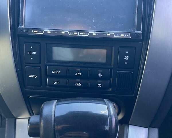 Чорний Хендай Туксон, об'ємом двигуна 2.66 л та пробігом 120 тис. км за 8500 $, фото 6 на Automoto.ua