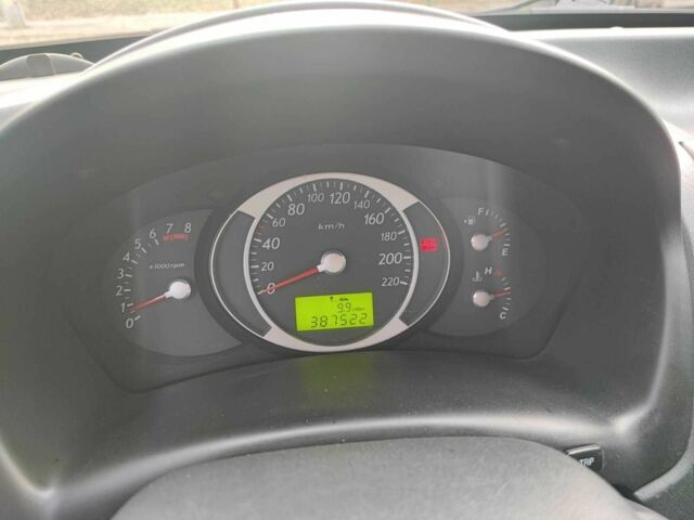 Чорний Хендай Туксон, об'ємом двигуна 2 л та пробігом 387 тис. км за 7000 $, фото 14 на Automoto.ua