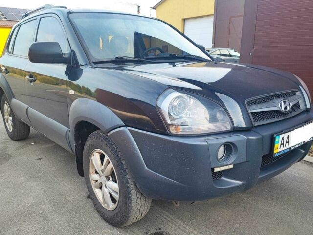 Чорний Хендай Туксон, об'ємом двигуна 2 л та пробігом 387 тис. км за 7000 $, фото 2 на Automoto.ua