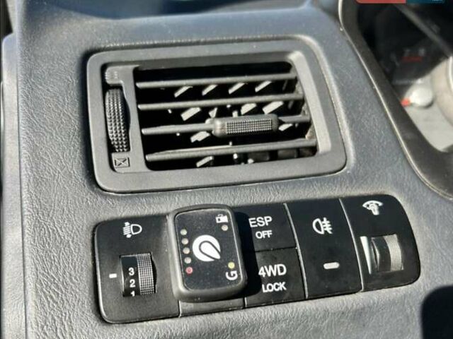 Черный Хендай Туксон, объемом двигателя 1.98 л и пробегом 186 тыс. км за 9500 $, фото 10 на Automoto.ua