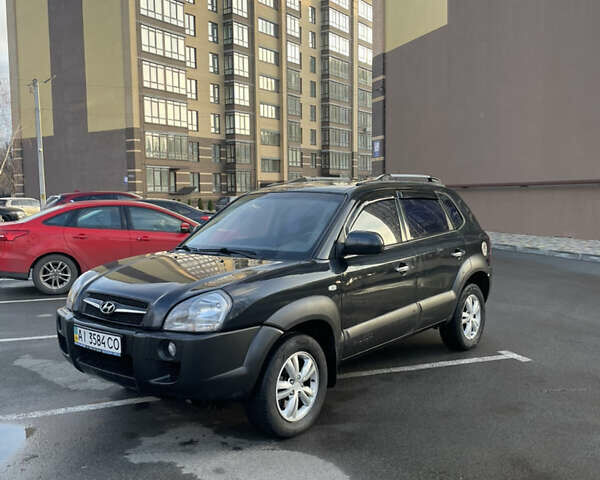 Чорний Хендай Туксон, об'ємом двигуна 1.98 л та пробігом 180 тис. км за 7950 $, фото 1 на Automoto.ua