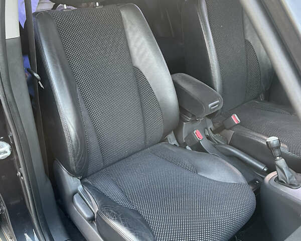 Чорний Хендай Туксон, об'ємом двигуна 1.98 л та пробігом 180 тис. км за 7950 $, фото 18 на Automoto.ua