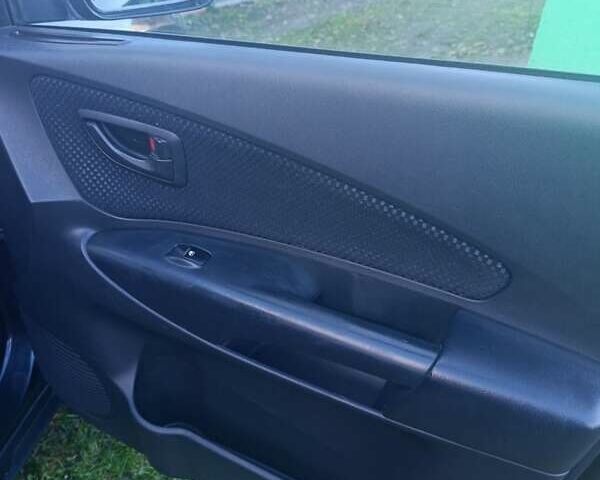 Черный Хендай Туксон, объемом двигателя 1.98 л и пробегом 298 тыс. км за 9300 $, фото 1 на Automoto.ua