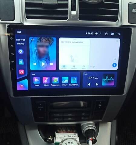 Черный Хендай Туксон, объемом двигателя 1.98 л и пробегом 186 тыс. км за 9500 $, фото 13 на Automoto.ua