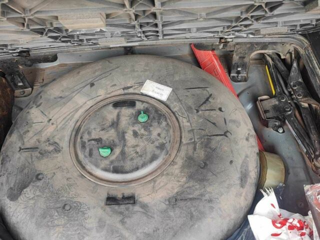 Чорний Хендай Туксон, об'ємом двигуна 2 л та пробігом 387 тис. км за 7000 $, фото 11 на Automoto.ua