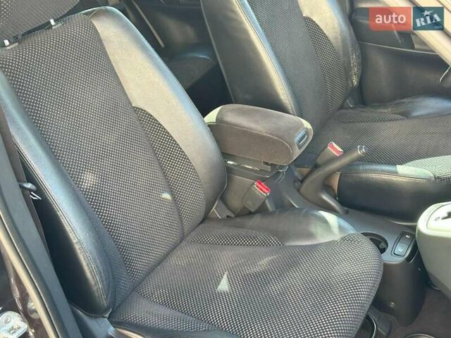 Черный Хендай Туксон, объемом двигателя 2 л и пробегом 255 тыс. км за 9290 $, фото 22 на Automoto.ua