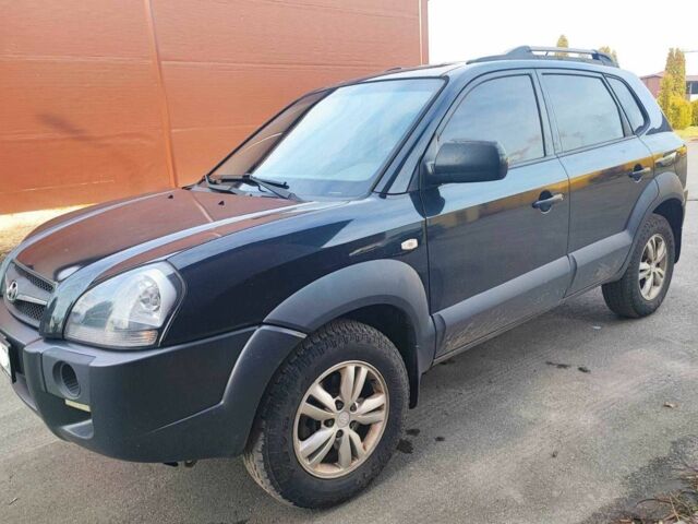 Чорний Хендай Туксон, об'ємом двигуна 2 л та пробігом 387 тис. км за 7000 $, фото 7 на Automoto.ua