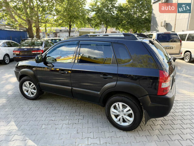 Чорний Хендай Туксон, об'ємом двигуна 1.99 л та пробігом 280 тис. км за 8900 $, фото 21 на Automoto.ua