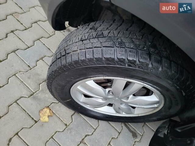 Чорний Хендай Туксон, об'ємом двигуна 1.98 л та пробігом 160 тис. км за 10300 $, фото 46 на Automoto.ua