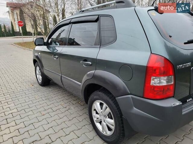 Чорний Хендай Туксон, об'ємом двигуна 1.98 л та пробігом 160 тис. км за 10300 $, фото 23 на Automoto.ua