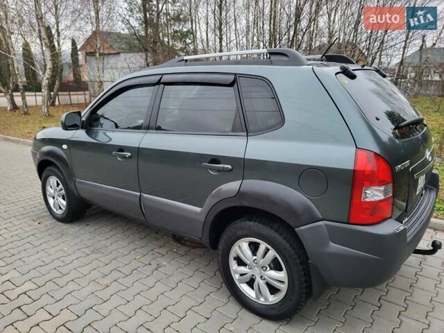 Чорний Хендай Туксон, об'ємом двигуна 1.98 л та пробігом 160 тис. км за 10300 $, фото 26 на Automoto.ua