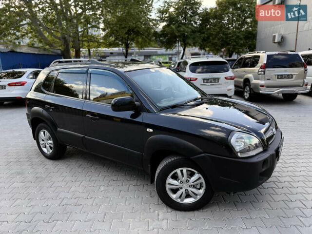 Чорний Хендай Туксон, об'ємом двигуна 1.99 л та пробігом 280 тис. км за 8900 $, фото 13 на Automoto.ua
