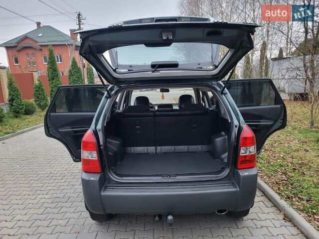 Чорний Хендай Туксон, об'ємом двигуна 1.98 л та пробігом 160 тис. км за 10300 $, фото 73 на Automoto.ua