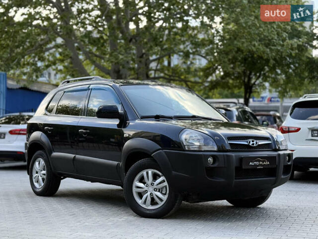 Чорний Хендай Туксон, об'ємом двигуна 1.99 л та пробігом 280 тис. км за 8900 $, фото 16 на Automoto.ua