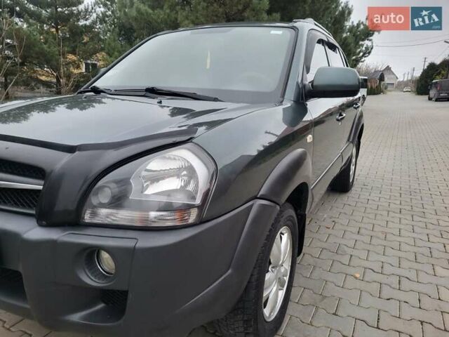 Чорний Хендай Туксон, об'ємом двигуна 1.98 л та пробігом 160 тис. км за 10300 $, фото 34 на Automoto.ua