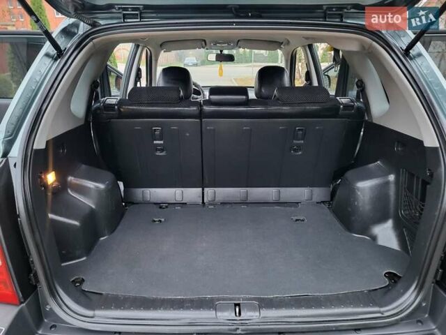Чорний Хендай Туксон, об'ємом двигуна 1.98 л та пробігом 160 тис. км за 10300 $, фото 63 на Automoto.ua