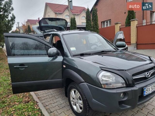 Чорний Хендай Туксон, об'ємом двигуна 1.98 л та пробігом 160 тис. км за 10300 $, фото 62 на Automoto.ua