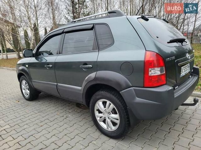 Чорний Хендай Туксон, об'ємом двигуна 1.98 л та пробігом 160 тис. км за 10300 $, фото 24 на Automoto.ua