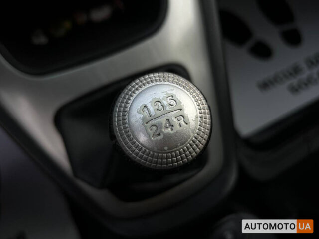 Черный Хендай Туксон, объемом двигателя 2 л и пробегом 178 тыс. км за 9600 $, фото 14 на Automoto.ua