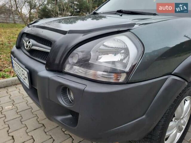 Чорний Хендай Туксон, об'ємом двигуна 1.98 л та пробігом 160 тис. км за 10300 $, фото 33 на Automoto.ua