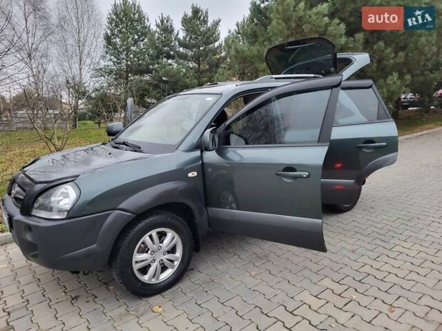 Чорний Хендай Туксон, об'ємом двигуна 1.98 л та пробігом 160 тис. км за 10300 $, фото 52 на Automoto.ua