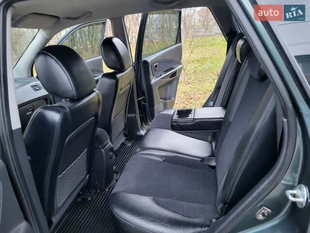 Чорний Хендай Туксон, об'ємом двигуна 1.98 л та пробігом 160 тис. км за 10300 $, фото 72 на Automoto.ua