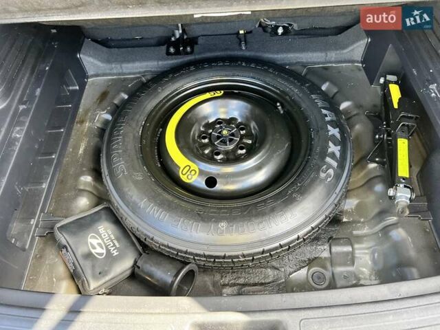Чорний Хендай Туксон, об'ємом двигуна 2 л та пробігом 164 тис. км за 11490 $, фото 40 на Automoto.ua