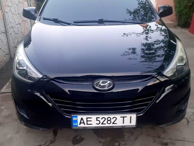 Черный Хендай Туксон, объемом двигателя 2 л и пробегом 180 тыс. км за 13000 $, фото 1 на Automoto.ua