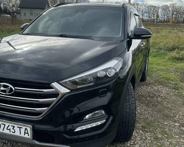 Хендай Туксон 2015 у Стрые на Automoto.ua Чорний Хендай Туксон, об'ємом двигуна 2 л та пробігом 189 тис. км за 20000 $, фото 2 на Automoto.ua