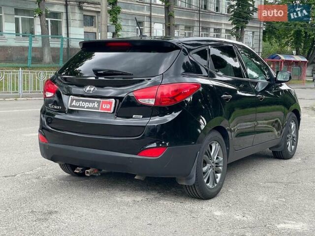 Черный Хендай Туксон, объемом двигателя 2 л и пробегом 103 тыс. км за 14540 $, фото 6 на Automoto.ua