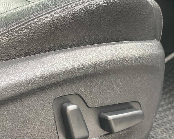 Хендай Туксон 2015 у Стрые на Automoto.ua Чорний Хендай Туксон, об'ємом двигуна 2 л та пробігом 189 тис. км за 20000 $, фото 18 на Automoto.ua