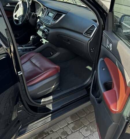 Черный Хендай Туксон, объемом двигателя 2 л и пробегом 222 тыс. км за 14000 $, фото 10 на Automoto.ua