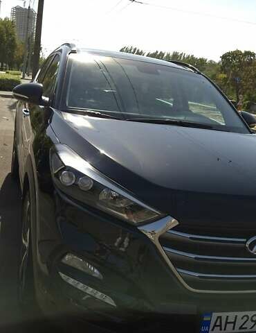 Черный Хендай Туксон, объемом двигателя 2 л и пробегом 44 тыс. км за 20500 $, фото 8 на Automoto.ua