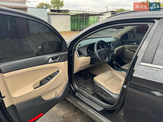 Хендай Туксон 2016 у Братском на Automoto.ua Чорний Хендай Туксон, об'ємом двигуна 1.69 л та пробігом 120 тис. км за 21500 $, фото 11 на Automoto.ua