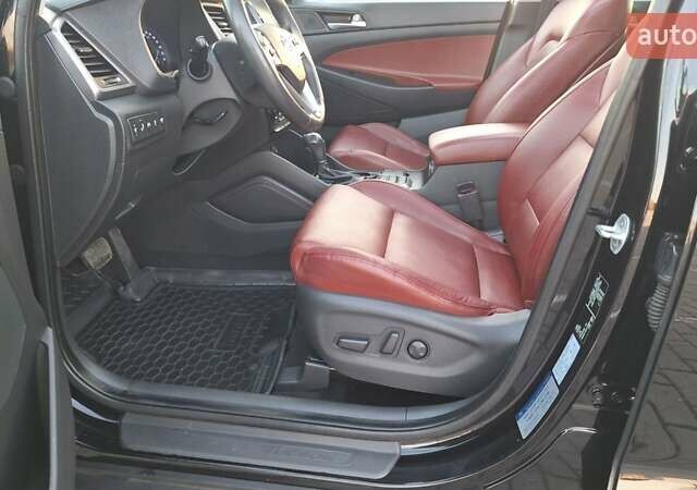 Чорний Хендай Туксон, об'ємом двигуна 2 л та пробігом 192 тис. км за 21000 $, фото 32 на Automoto.ua