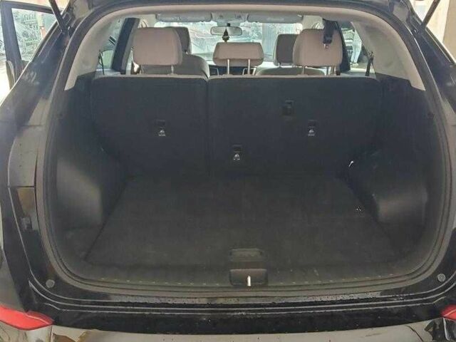 Чорний Хендай Туксон, об'ємом двигуна 2 л та пробігом 104 тис. км за 10100 $, фото 3 на Automoto.ua