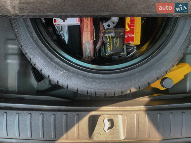 Черный Хендай Туксон, объемом двигателя 1.59 л и пробегом 92 тыс. км за 18800 $, фото 12 на Automoto.ua