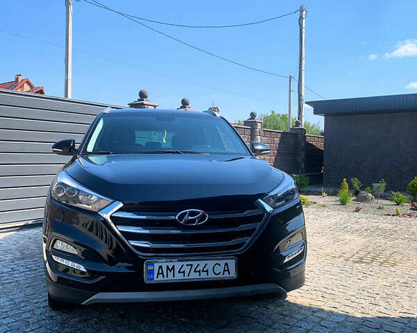 Черный Хендай Туксон, объемом двигателя 1.59 л и пробегом 92 тыс. км за 18800 $, фото 6 на Automoto.ua