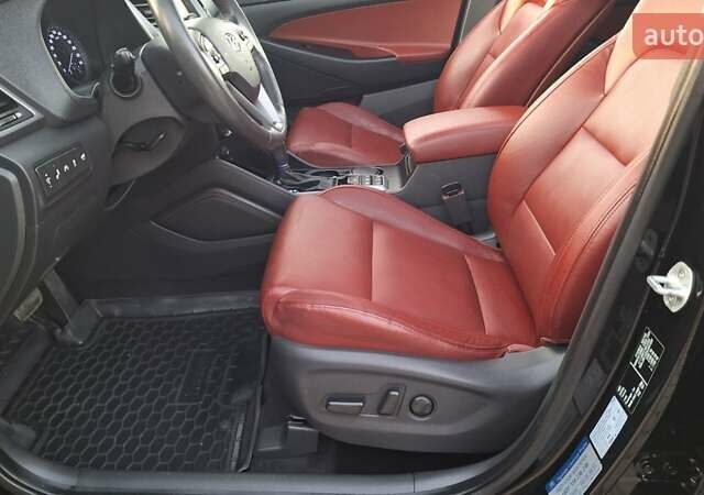 Черный Хендай Туксон, объемом двигателя 2 л и пробегом 192 тыс. км за 19999 $, фото 19 на Automoto.ua