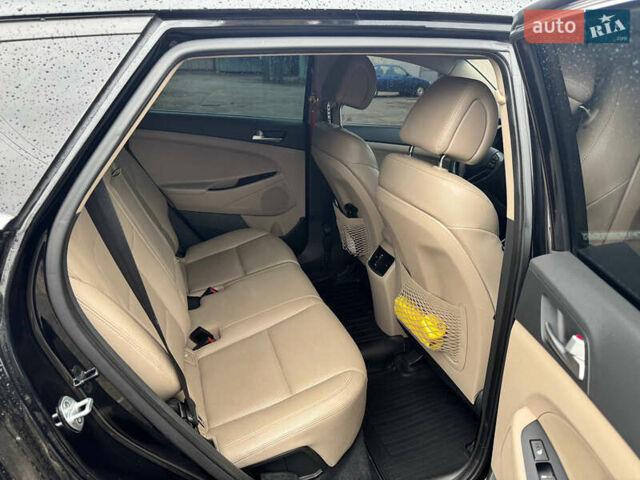 Хендай Туксон 2016 у Братском на Automoto.ua Чорний Хендай Туксон, об'ємом двигуна 1.69 л та пробігом 120 тис. км за 21500 $, фото 17 на Automoto.ua